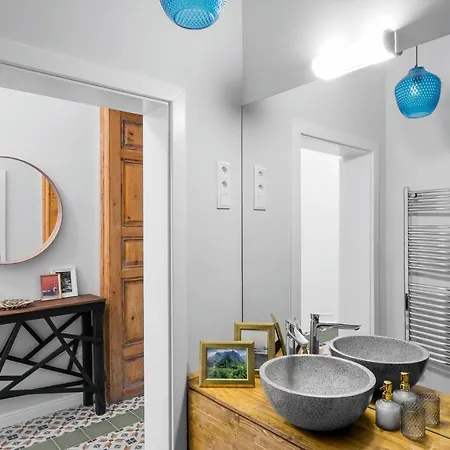 Urban Jungle For Real Treasure Seekers Apartment